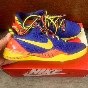 Kobe 8 Barcelona BasketBall shoes ,Size (9), in a Good Condition